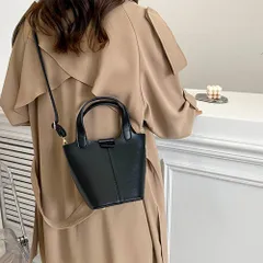 【５色】ミニハンドバッグ バケツ型 ショルダーバッグ 2WAY レディース おしゃれ PUレザー★小さめ かわいい 斜めがけ 手提げバッグ 黒白緑ピンク