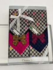 未使用品　Christian Dior ハンカチ　2枚セット
