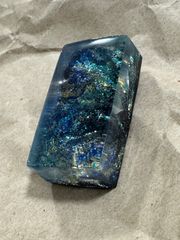 限界値［珍しい紺青色 ガラス質］入りコン沢翡翠バックル(重量46g