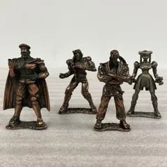 【4体セット】ストリートファイター 鋼の戦士Ⅰ&Ⅱ メタルフィギュア ベガ リュウ 春麗 ゲームキャラクター フィギュア 合金 銅 ブロンズ