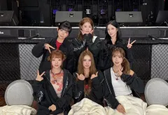 2025年最新】purple kiss サインの人気アイテム - メルカリ