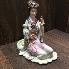 BOEHM ベーム社 ネフェルティティ王妃 限定 フィギュリン 置物 - メルカリ