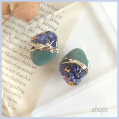 レジン　くすみカラー　アンティーク調　ドライフラワー　お花　鉱石風　ブルーグレー　大ぶり　プレゼント　ギフト　普段使い　イヤリング/サージカルステンレス/樹脂ピアス/金属アレルギー対応　ハンドメイドピアス　ハンドメイドアクセサリー　NO.255