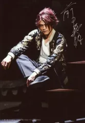 【中古】生写真(男性) 前田隆太朗(待宮栄吉)/ライブフォト・印刷サイン入り・キャラクターショット/Blu-ray・DVD「舞台『弱虫ペダル』SPARE BIKE篇～Heroes!!～」TOHO animation STORE期間限定特典ブロマイド舞台写真