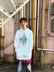 限定品】村上隆 × ComplexCon Swarovski パーカー 白 - メルカリ