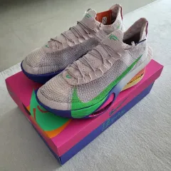 Nike ヴェイパーフライ キプチョゲモデル 10/30発売 NIKE VAPORFLY 4 / ナイキ ヴェイパーフライ 4 