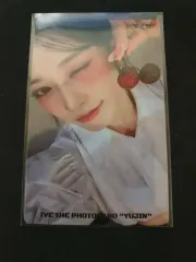 IVE ユジン トレカ (THE PHOTOCARD YUJIN)