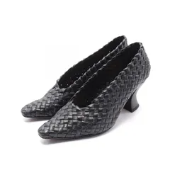 BOTTEGA VENETA アーモンド スクエアトゥ フラットパンプス BOTTEGA VENETA アーモンド スクエアトゥ フラットパンプス BOTTEGA