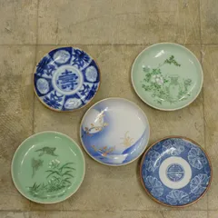 骨董 小皿 まとめ売り 5枚 M-00565 / 赤絵 印判皿 染付皿 和皿 伊万里焼 有田焼 古道具 アソート まとめて