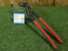 Item thumbnail for item c6a29c70-363e-44bd-b830-8fb69cded091