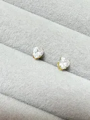 小ぶり　K18メッキ　サージカルステンレス　キュービックジルコニアAAAAA ハート　ピアス　つけっぱなし　クリスタル　4mm