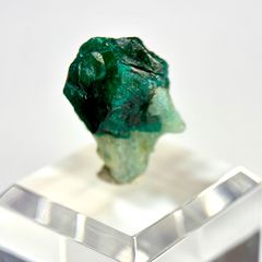 エメラルド原石 母岩付き 104g - メルカリ