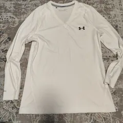 アンダーアーマー　ゴルフ　UNDER ARMOUR GOLF　Vネック　カットソー　ロングスリーブ　ゴルフウェア　スポーツ　中古　アンダーアーマーゴルフ