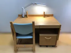 カリモク　karimoku　ベネッセ　椅子のみ　学習机 karimoku(カリモク)とBenesse(ベネッセ)のコラボ商品