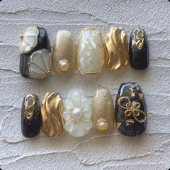 ぷっくりフラワー　ネイルチップ　成人式ネイル　黒　ブラック　乳白色　ゴールド　リボン　金箔　卒業式　振袖　袴　ブライダル　結婚式　ニュアンスミラー　オーロラ