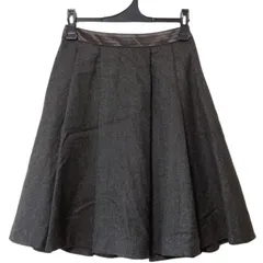 Z1514 【美品】KUMIKYOKU　クミキョク　膝丈フレアスカート　モノトーン　黒　ブラック　レディース　S2サイズ　ウール混　オシャレ　希少サイズ