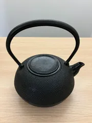 南部鉄瓶 / 南部鉄器 / 新丸アラレ 1.6L  / 新品未使用 / やかん / 日本製のサムネイル