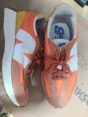 メンズ New Balance 327 オレンジ スニーカー 265