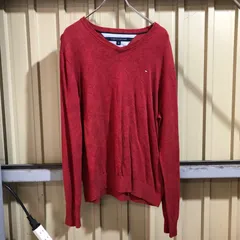 668 TOMMY HILFIGER セーター レッド M トミーヒルフィガー ニット ワンポイント 刺繍ロゴ 古着卸 アメリカ仕入