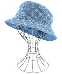 Item thumbnail for item 325ddc13-ce8f-46cd-8c7b-f61a1e5ee3da