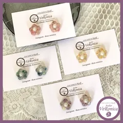 選べる４色★ミニ花レジンピアス　ピアス　イヤリング　レジン　ピアス　花　ドライフラワー　金具変更　アレルギー対応　おしゃれ　かわいい　レディース　ベロニカ