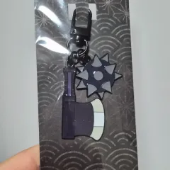 MEGABOX 鬼滅の刃 日輪刀キーホルダー 悲鳴嶼 行冥 - メルカリ