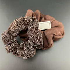 【新品】定価1650円 ヘアアクセサリー ヘアゴム シュシュ ブラウン キラキラ ２本セット◆