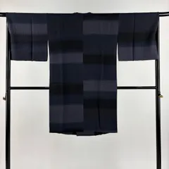 【美品】 道行 身丈105.5cm 裄丈66cm M 和装コート 角衿 幾何学模様 濃紺 正絹 名品 【中古】