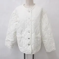 センスオブプレイス バイ アーバンリサーチ Sense of Place by Urban Research キルティング ジャケット ショートコート ノーカラー 中綿 白 ホワイト ONE