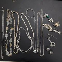【遺品整理 まとめて㉒】ジュエリー　SILVER925あり　ブランド　MONET　シルバー系　イヤリング　ブローチ　ネックレス　パール　アクセサリー