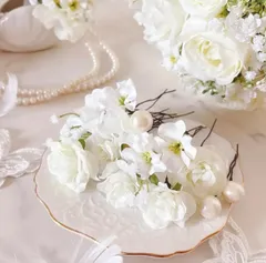 ヘッドパーツ♡ホワイト　小花　ヘッドドレス　ウエディングブーケ＆ブートニア（造花）アーティフィシャルフラワー