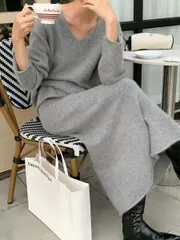 セットアップ　スカート　グレー　ニット　Vネック　ゆったり　キレイめ　セクシー　秋冬