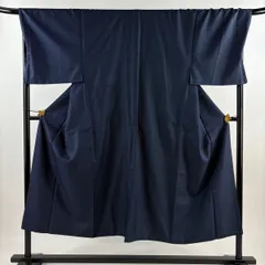 男着物 身丈145.5cm 裄丈72cm M 袷 アンサンブル 紬 幾何学模様 紺色 正絹 秀品 【中古】