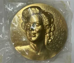 【希少】マリリン・モンロー メダル 金メッキ 1987年製 90mm 450g 希少】マリリン・モンロー メダル 金メッキ 1987年製 90mm 450g