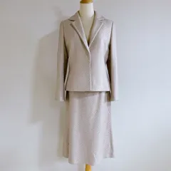 23区　セットアップ　ジャケット　スカート　ハンガー付　ベージュピンク系　サイズ44 レディース　中古品　管理番号KKVTRRA96