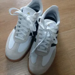 adidas サンバ OG 白 ブラック