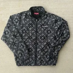2025年最新】Supreme バンダナ ジャケットの人気アイテム - メルカリ