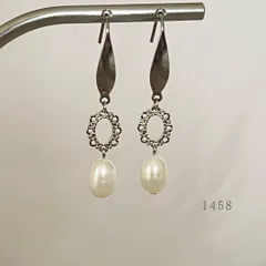 淡水パール　ピアス　・・✽・・　〈真珠　サージカルステンレス　クリスマス　冬　ウェディング〉