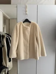 アイボリー ファー ジャケット/コート カラ 取り外し 可能