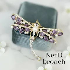 ハイエンドモデル✽淡水パールを添えた蜻蛉ブローチ  トンボ お呼ばれ ゴールド エレガント 上品 ギフト プレゼント 贈り物 レディース 女性 虫 昆虫 おしゃれ 大人 カジュアル フォーマル コサージュ NerD 新品未使用