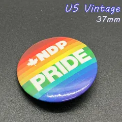缶バッジ アメリカ 輸入 雑貨 ビンテージ 『 NDP プライド 虹カラー カナダ ロゴ 』 当時物 ヴィンテージ バッチ ピンバッチ ※ メッセージ ノベルティー 広告 レトロ ( BAT2062 )