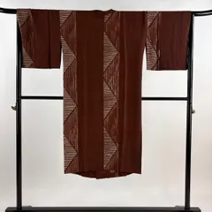 【美品】 道行 身丈122cm 裄丈67.5cm L 紬地 和装コート 千代田衿 縞模様 幾何学模様 茶色 正絹 名品 【中古】