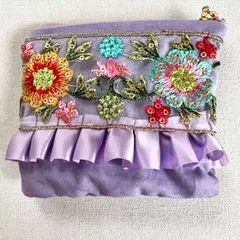 ☆ハンドメイド☆インド刺繍リボン☆フリル☆ミニポーチ☆