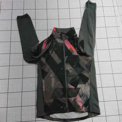 ◇ ⊂ アンダーアーマー ランニングジャケット カーキ系×ブラック系×レッド系 MD メンズ E  【1509100024132】