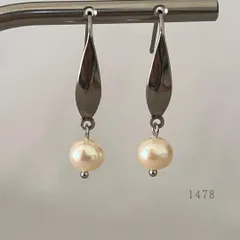 淡水パール　天然色オレンジ　ピアス　・・✽・・　〈サージカルステンレス　フック　フォーマル　入学式　オフィスカジュアル〉