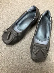 KT fitfit リボン付き フラットシューズ ダークブラウン 24