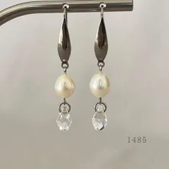 淡水パール＆クリスタル　ピアス　・・✽・・　〈真珠　サージカルステンレス　フック〉