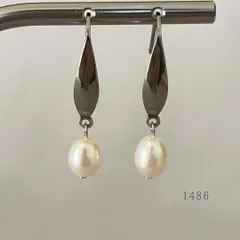 淡水パール　ピアス　・・✽・・　〈真珠　サージカルステンレス　フック　フォーマル　入学式　結婚式　オフィスカジュアル〉