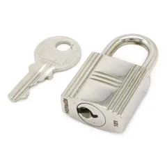 2025年最新】エルメス南京錠カデナの人気アイテム - メルカリ