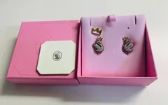 2025年最新】スワロフスキー スワン ピアスの人気アイテム - メルカリ